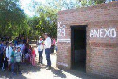 El anexo creado de la Escuela 714, del paraje Km 23, dicta clases a 20 ni�os