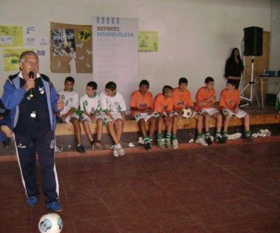 Alumnos participaron de una Jornada Deportiva por la Educaci�n
