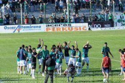 Sarmiento derrot� a Crucero del Norte y volvi� al �xito para conservar la ilusi�n