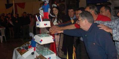 Estudiantil de Castex festej� los 90 a�os