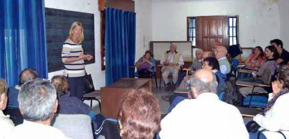 Form� una comisi�n el grupo de apoyo a enfermos de Parkinson