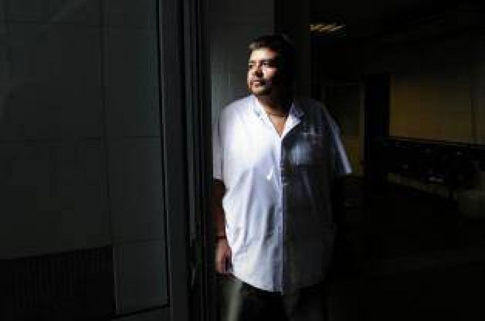 Adelgaz� 100 kilos en un a�o y siente que se sac� a otra persona de encima