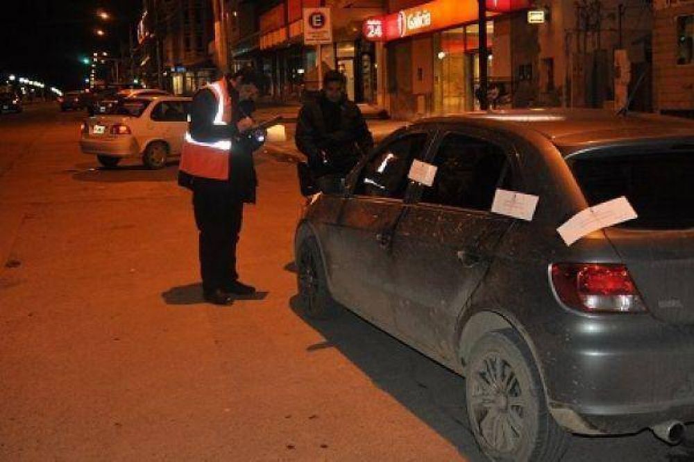Otra vez intentaron atropellar a inspectores de Tr�nsito en un operativo vehicular 