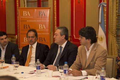 L�pez Mancinelli se reuni� con Scioli y el Ministro Breitenstein en La Plata