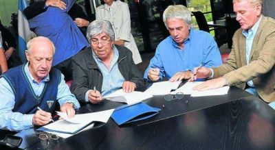 Carri� dura con el PJ Disidente: "Es la vieja corporaci�n pol�tica corrupta que fue socia del kirchnerismo"