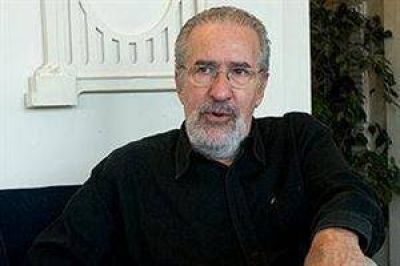 Atilio Bor�n: "El argentino est� muy acostumbrado a los gobiernos corruptos"