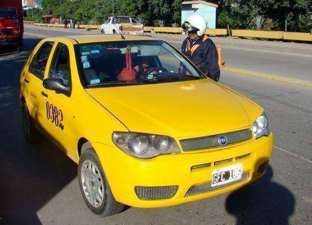 Trabajan para que taxistas est�n insertos en la Ley Laboral 
