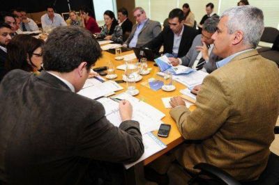 El vicegobernador coordin� la reuni�n de gabinete