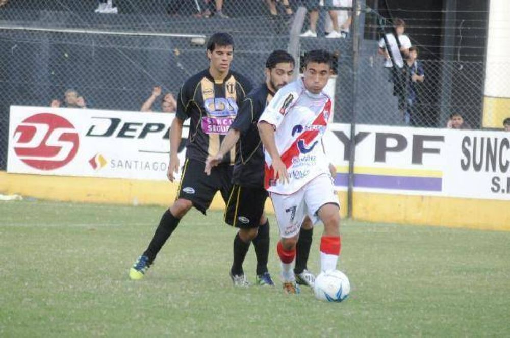 De visitante, La Franja fue goleada por 3 a 0