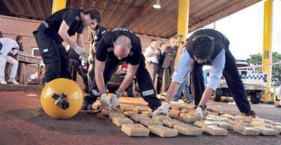 Traficaba marihuana en el tanque de gas del taxi