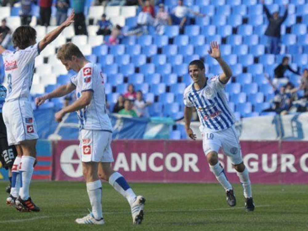 Godoy Cruz recupera a Ins�a para el choque ante V�lez