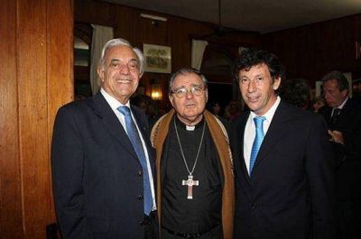 Gustavo Posse particip� de la cena realizada por San Isidro Tradicional