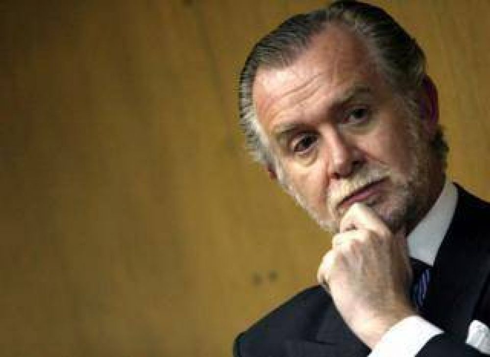 M�s respaldos a pedido de detenci�n a Massot