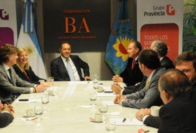 Pilar firm� acuerdo de leasing con Provincia para la compra de equipamiento