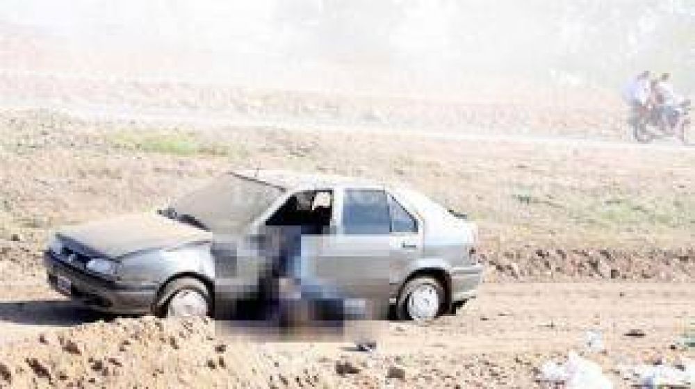 Perdi� el control del auto y se mat� en la autopista
