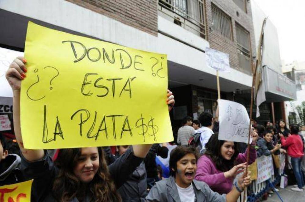 Las penurias no se acaban para los alumnos de Bellas Artes