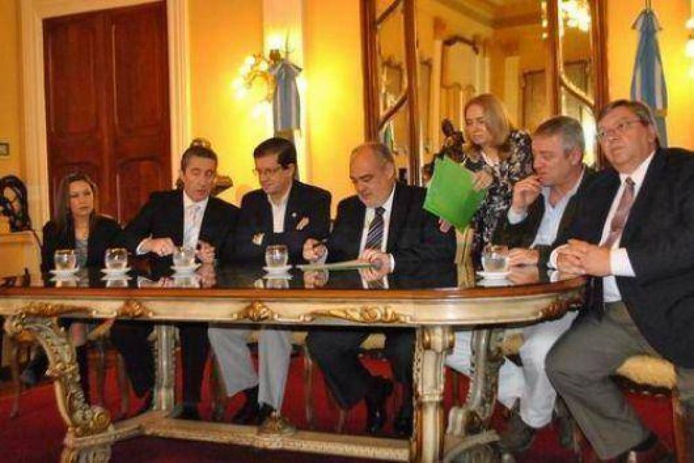 Mayor cobertura farmac�utica para afiliados del Ioscor
