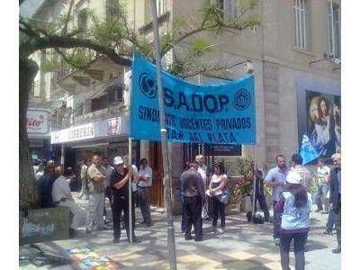 DENUNCIAN QUE ESCUELA PRIVADA SUBVENCIONADA NO CUMPLE LAS LEYES LABORALES