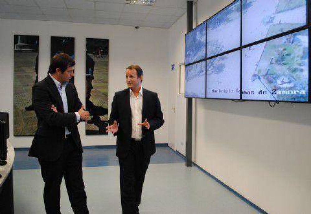 Eduardo Bucca se reuni� con Insaurralde para intercambiar experiencias en torno a la seguridad