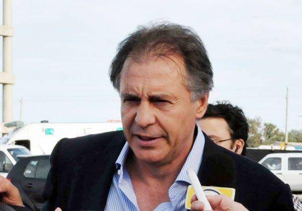 Aseguran que Crist�bal L�pez compr� el 50% de Petrobras 