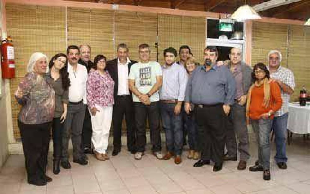 El intendente Ferraresi visit� distintas instituciones de la Ciudad