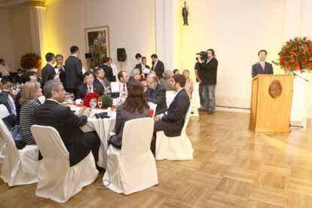 El Intendente Ferraresi particip� de una recepci�n ofrecida al vicepresidente chino