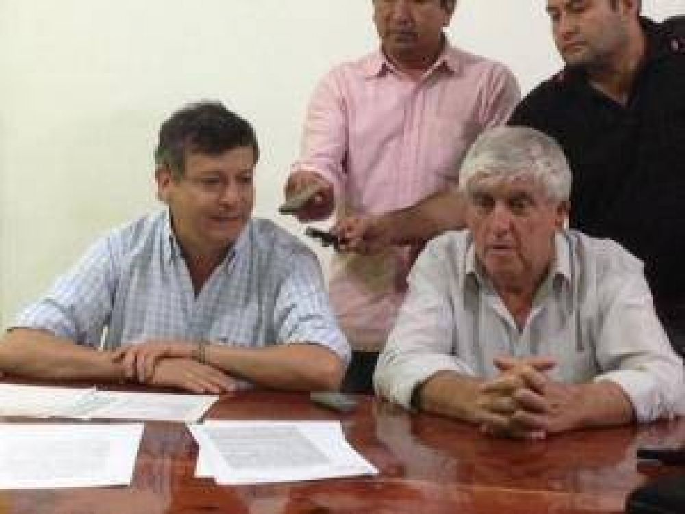 Peppo acord mejoras y nuevas viviendas para Pampa del Infierno