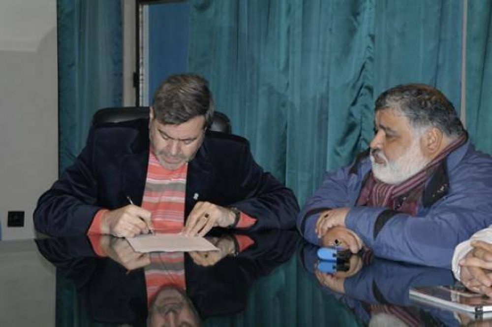 Truncado adhiri� al aumento ofrecido por el Gobierno Provincial