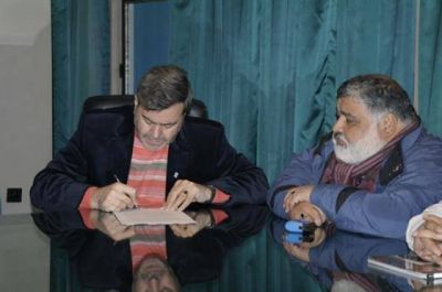 Truncado adhiri� al aumento ofrecido por el Gobierno Provincial