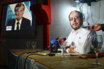  Mart�nez: "Soto no debe apa�ar la corrupci�n en el Ministerio de Educaci�n"