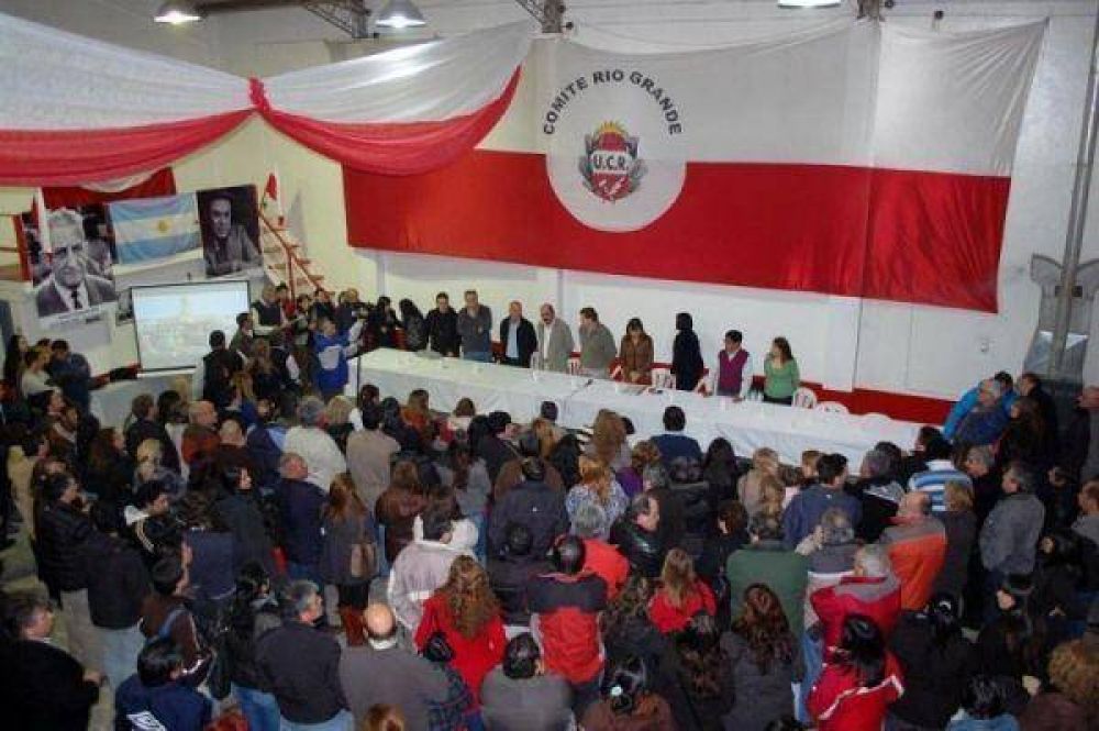 Apoyo de la UCR a los municipios por retenci�n de fondos