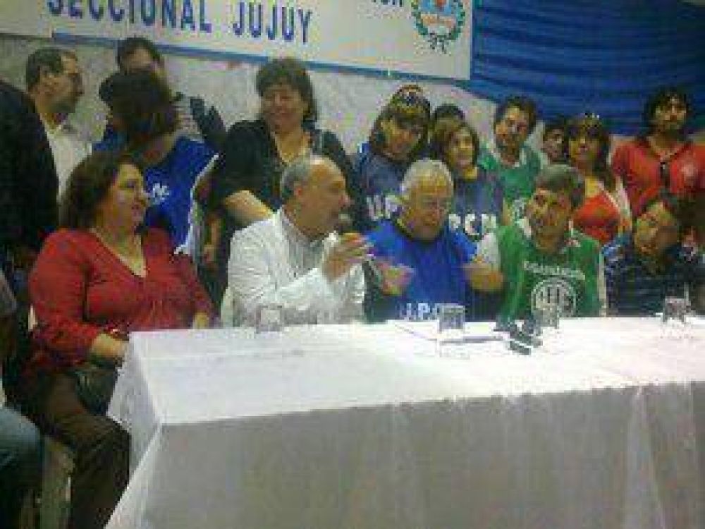 Estatales de Jujuy decidieron esperar una convocatoria del gobierno hasta el pr�ximo martes antes de comenzar con medidas de fuerza
