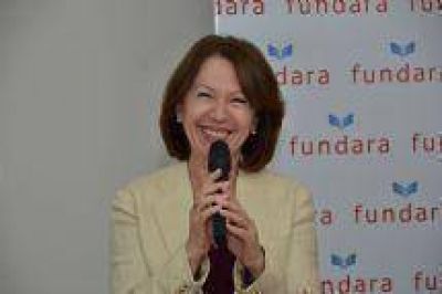 Sonia Escudero: "Mucha gente se acerca a ratificar su apoyo"