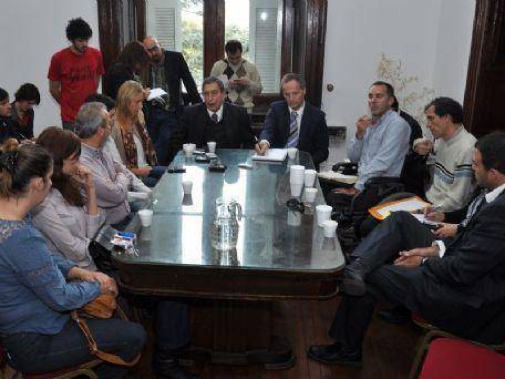 Emiliano Fern�ndez: �No fue muy enriquecedora la exposici�n de Atencio�