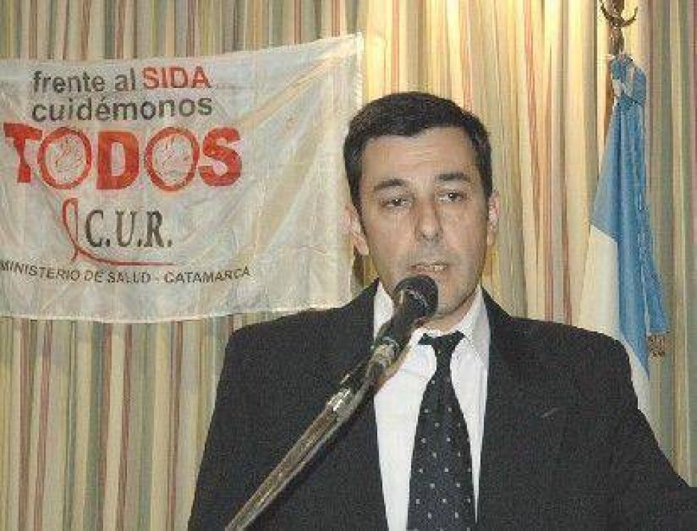 El ministro de Salud desminti� discriminaci�n de Oca�a