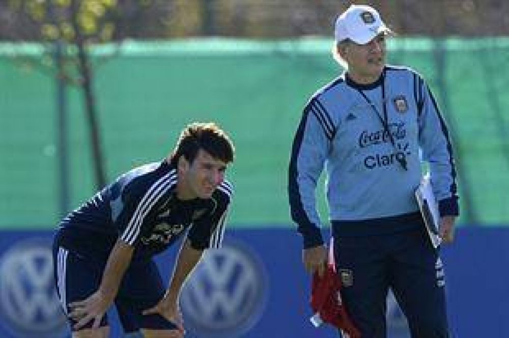 Sabella: "Si Messi no llega, ser� una buena oportunidad para ver el equipo sin �l"