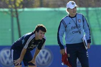 Sabella: "Si Messi no llega, ser� una buena oportunidad para ver el equipo sin �l"