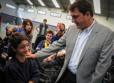 Primer encuentro de f�tbol para discapacitados motrices en Tigre