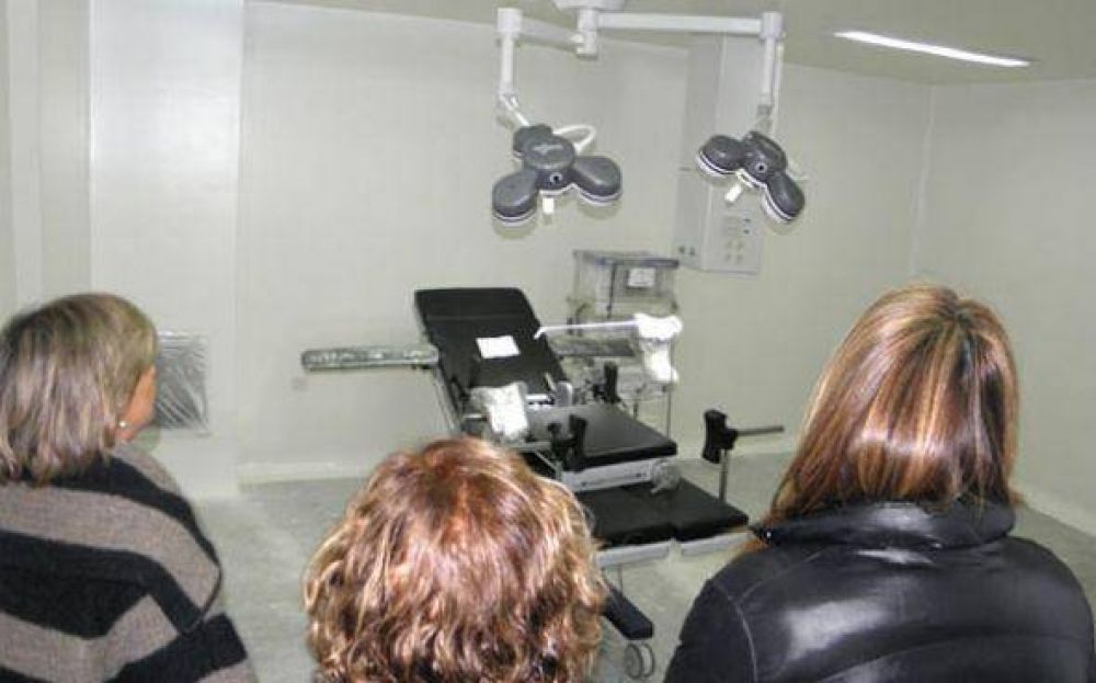 Le ponen fecha a la apertura del quir�fano del Hospital Pedi�trico de Del Viso