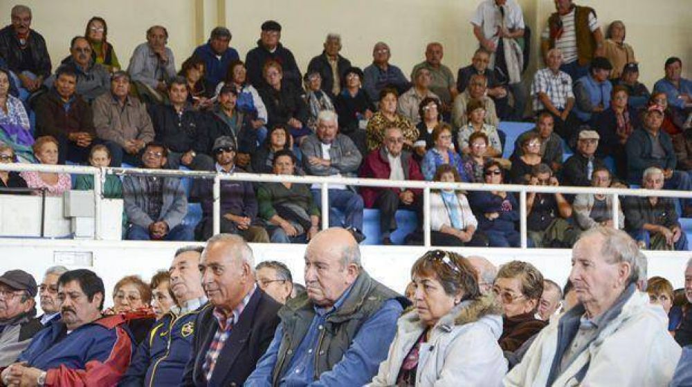 Los jubilados vuelven a reunirse por una mejor atenci�n en salud