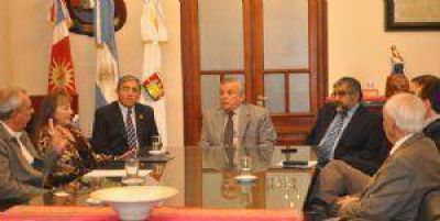  Infante se reuni� con la C�mara de Comercio