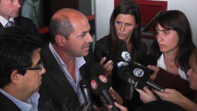 Secco: �No voy a aceptar cr�ticas a Ensenada�