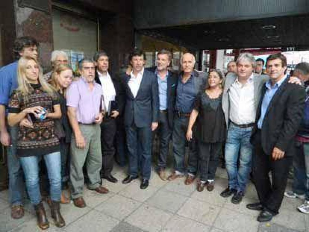 Gustavo Posse visit� Avellaneda