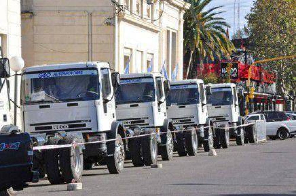 Llegaron cinco camiones para el Municipio