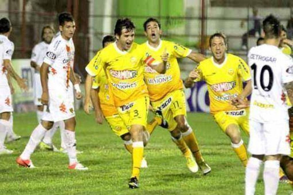 Finalmente Crucero y Boca Unidos jugar�n el domingo