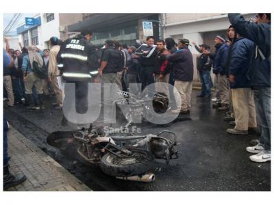 Le imputan da�os y tenencia de armas a Emanuel Araya