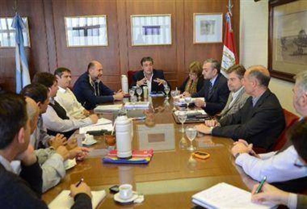 Nueva reuni�n para ampliar la red de gas