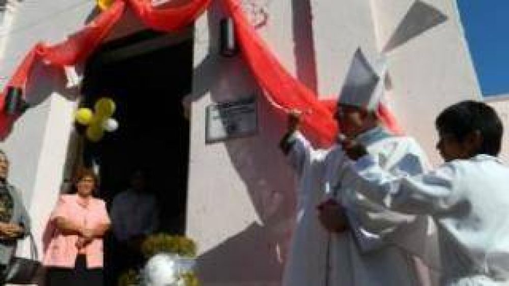 Declaran patrimonio arquitect�nico a la Capilla de Banda de Varela