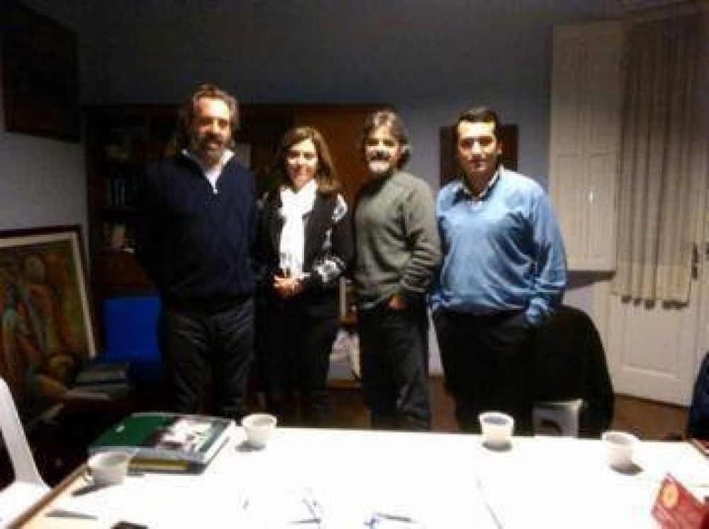 Reuni�n de grupos estables que integran la Direcci�n de Cultura
