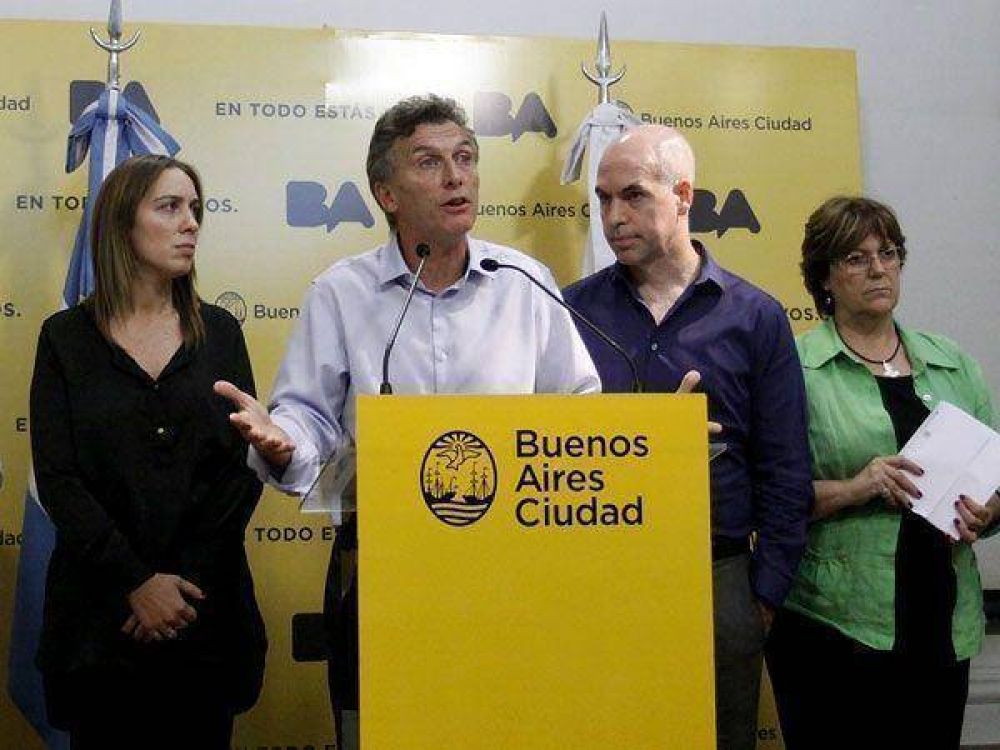 Repercusiones y cruces por el DNU de Macri para resguardar a la prensa